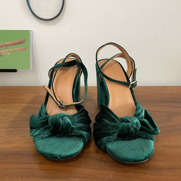 NWT J. Crew Green Velvet Bow Heels size 8 - Picture 4 of 6